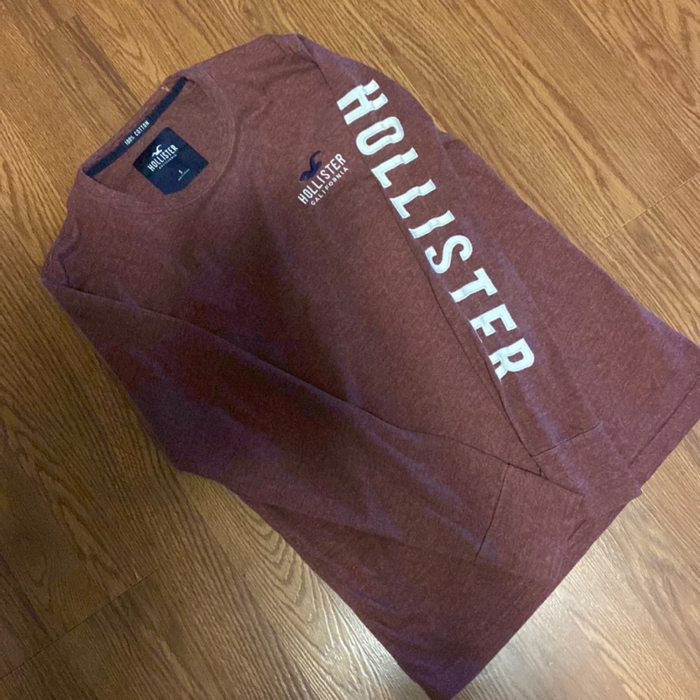 Men’s small long sleeve T-shirt